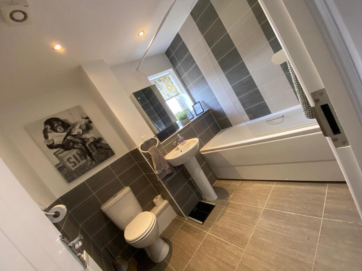 The Belfry 3 Bedrooms 2 Bathrooms Contractors & Family *